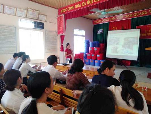 Hội LHPN Hà Tĩnh nâng cao kiến thức về bảo vệ môi trường, tác hại của rác thải nhựa cho người dân xã Sơn Trường và vùng phụ cận của huyện Hương Sơn 